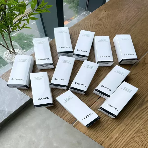 샤넬 라 무스 클렌징 크림 투 폼