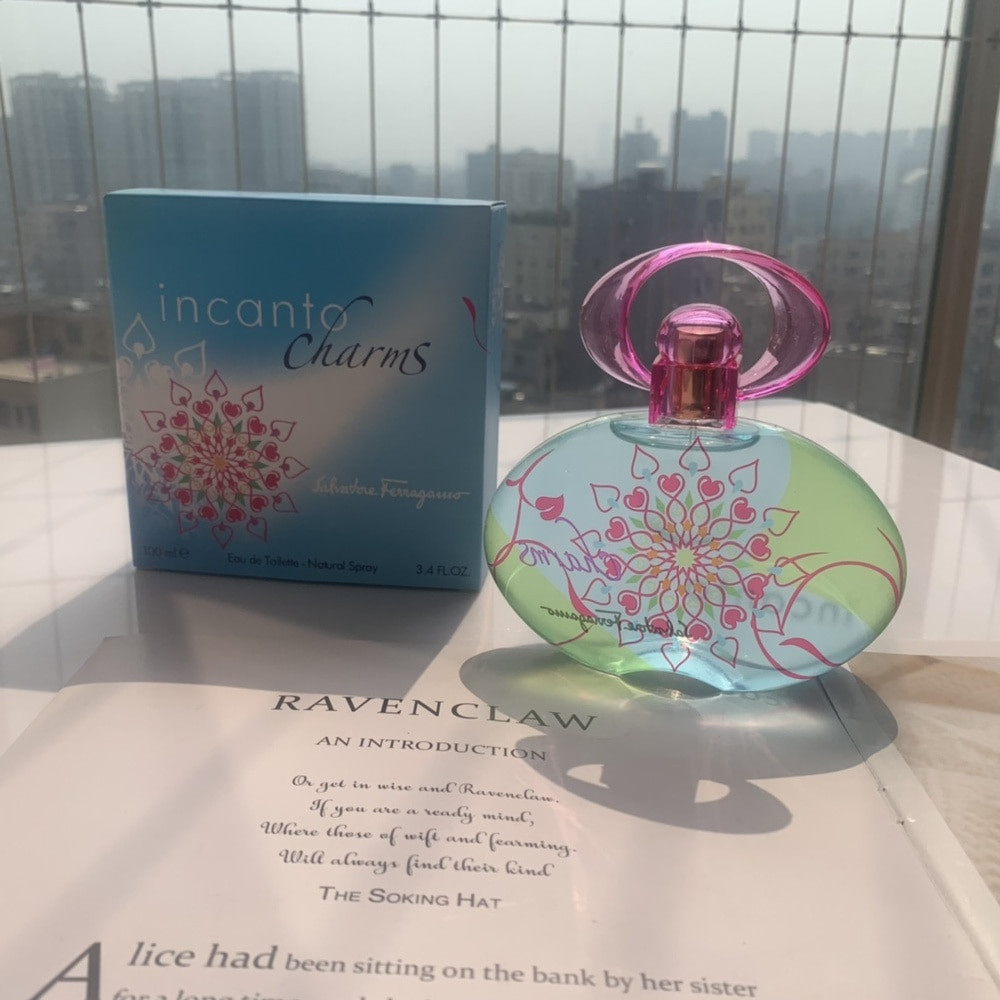 살바토레페라가모 인칸토 참스 여성 오드뚜왈렛 내추럴 스프레이 100ml