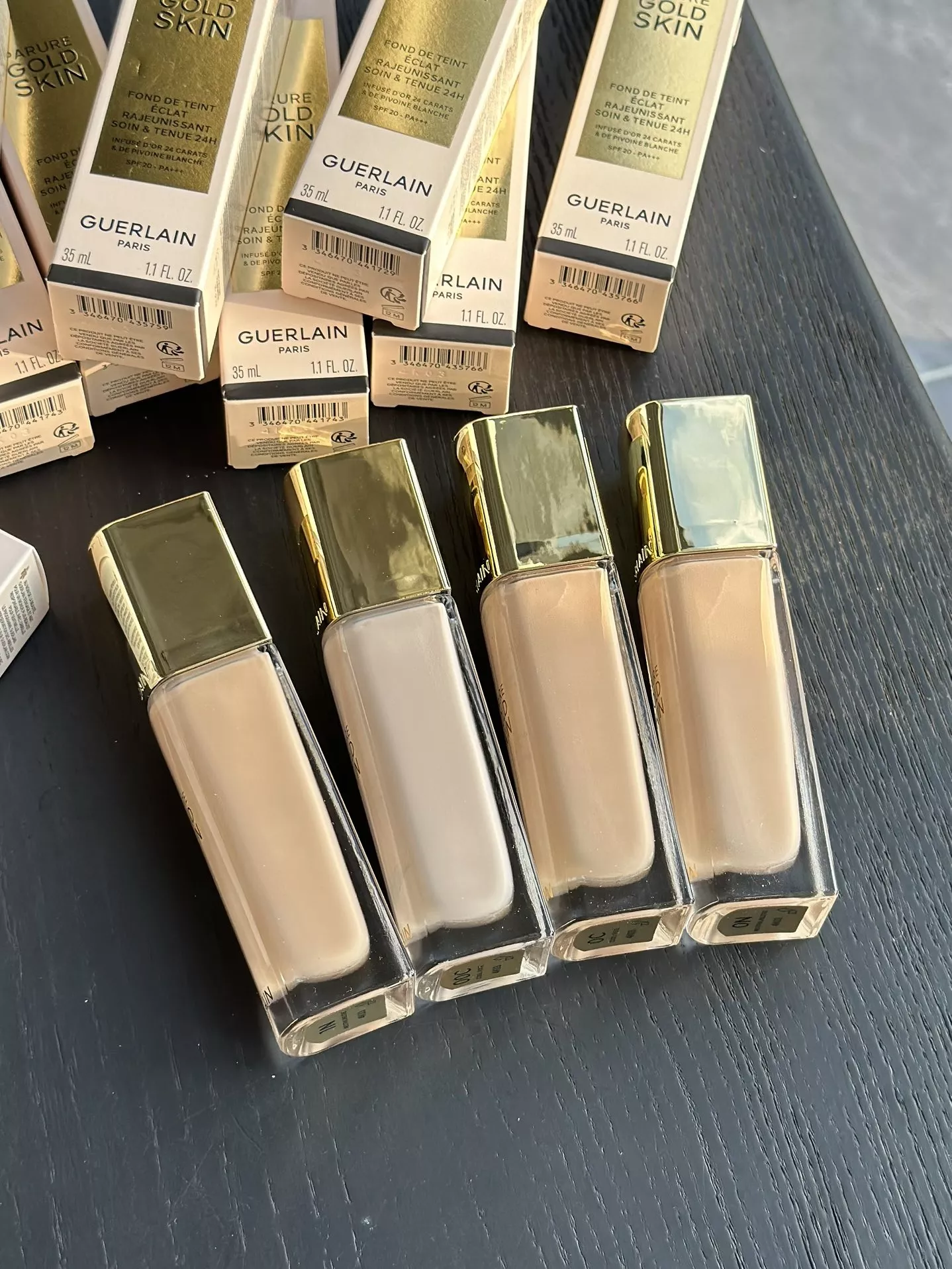 겔랑 빠뤼르 골드 스킨 래디언스 리주비네이팅 파운데이션 35ml 상세 이미지 12
