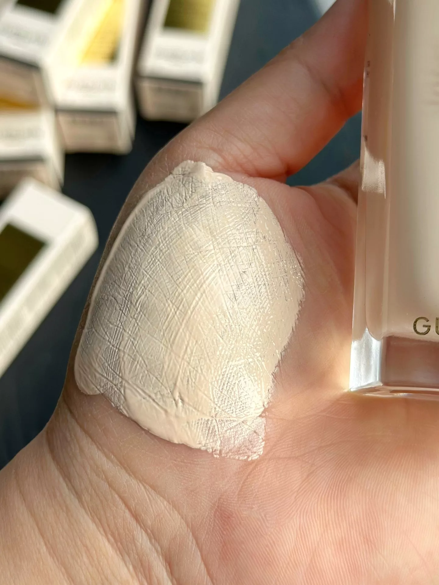 겔랑 빠뤼르 골드 스킨 래디언스 리주비네이팅 파운데이션 35ml 상세 이미지 53