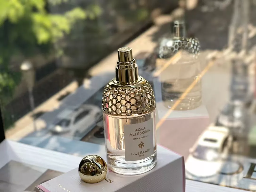 겔랑 아쿠아 알레고리아 로사 로사 페라 그라니타 오드뚜왈렛 75ml 상세 이미지 6