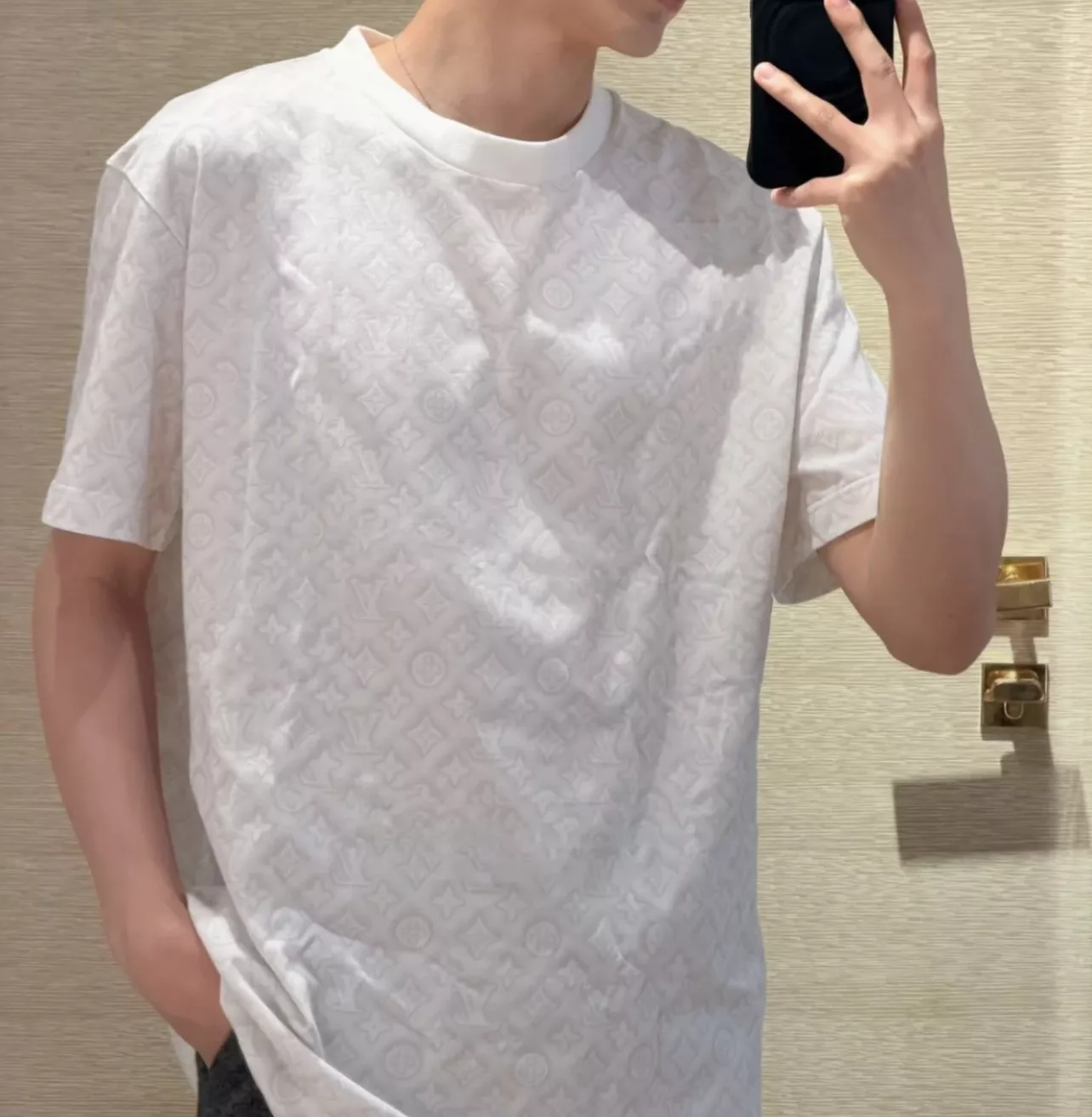 루이비통 헤일로 모노그램 프린트 코튼 티셔츠 상세 이미지 10