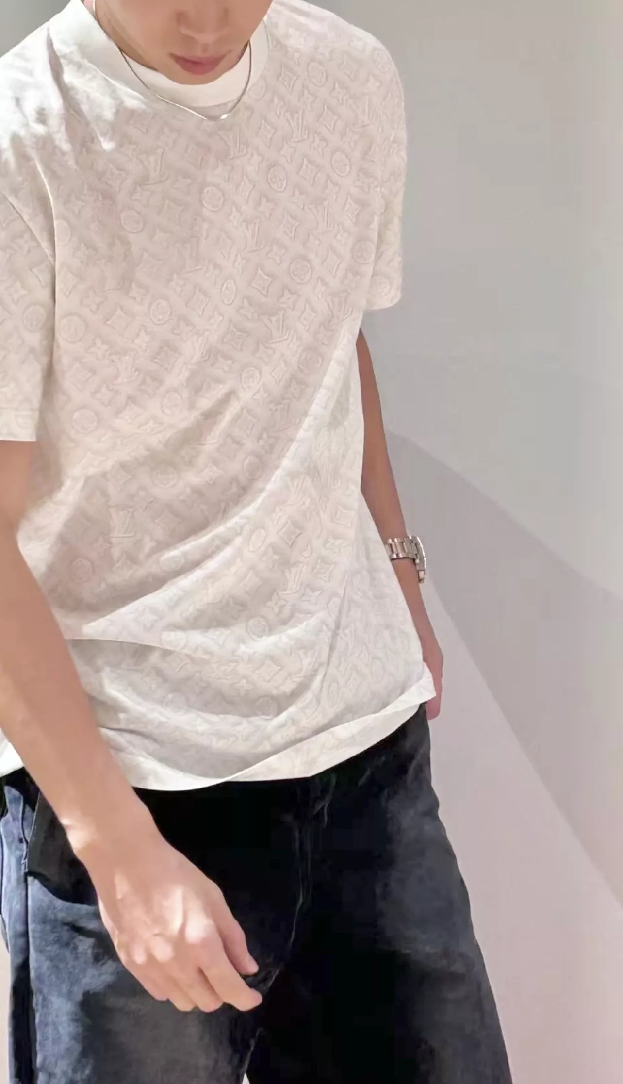 루이비통 헤일로 모노그램 프린트 코튼 티셔츠 상세 이미지 9