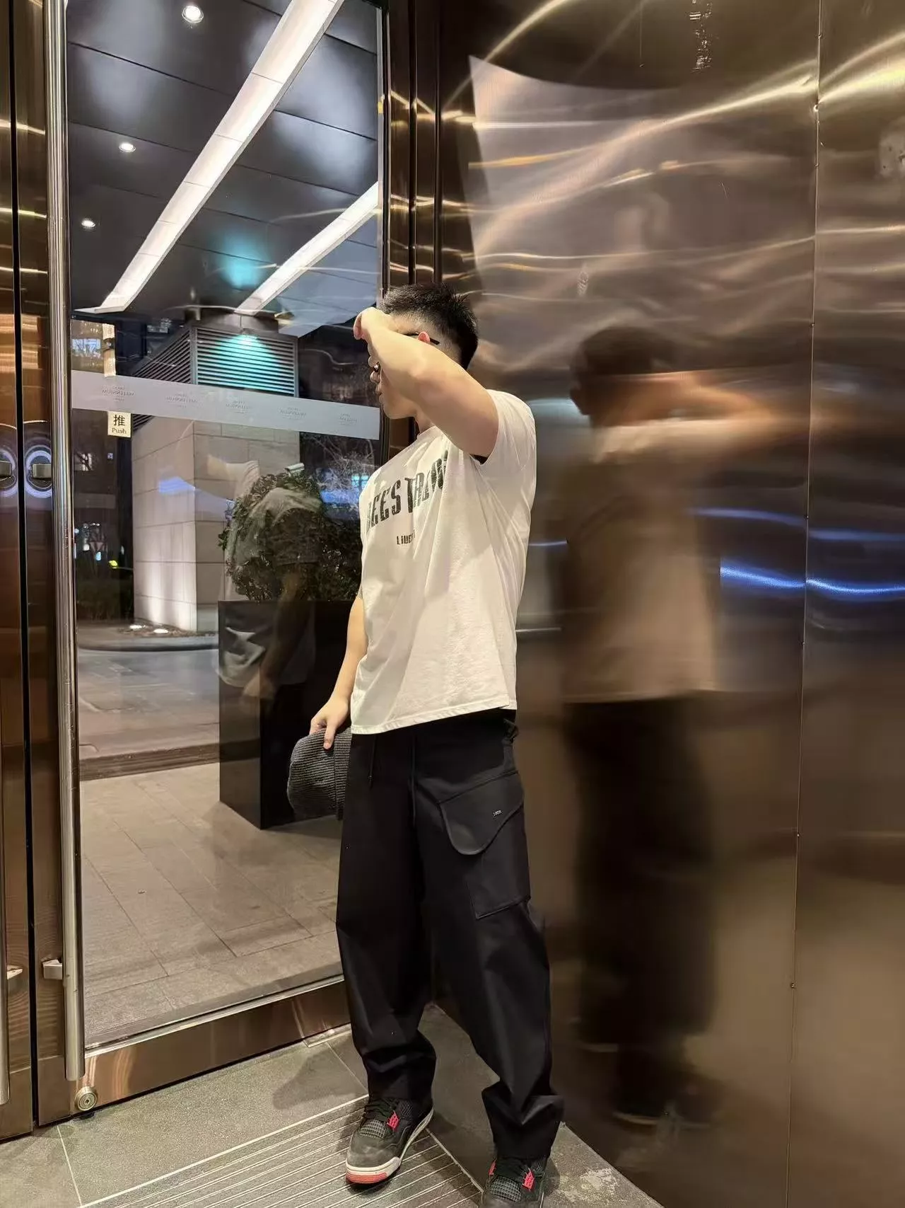 디올 블랙 코튼 혼방 트윌 멀티 포켓 카고 팬츠 상세 이미지 14