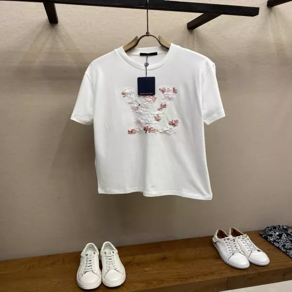 루이비통 LV 블라썸 벚꽃 자수 리본 로고 코튼 반소매 티셔츠