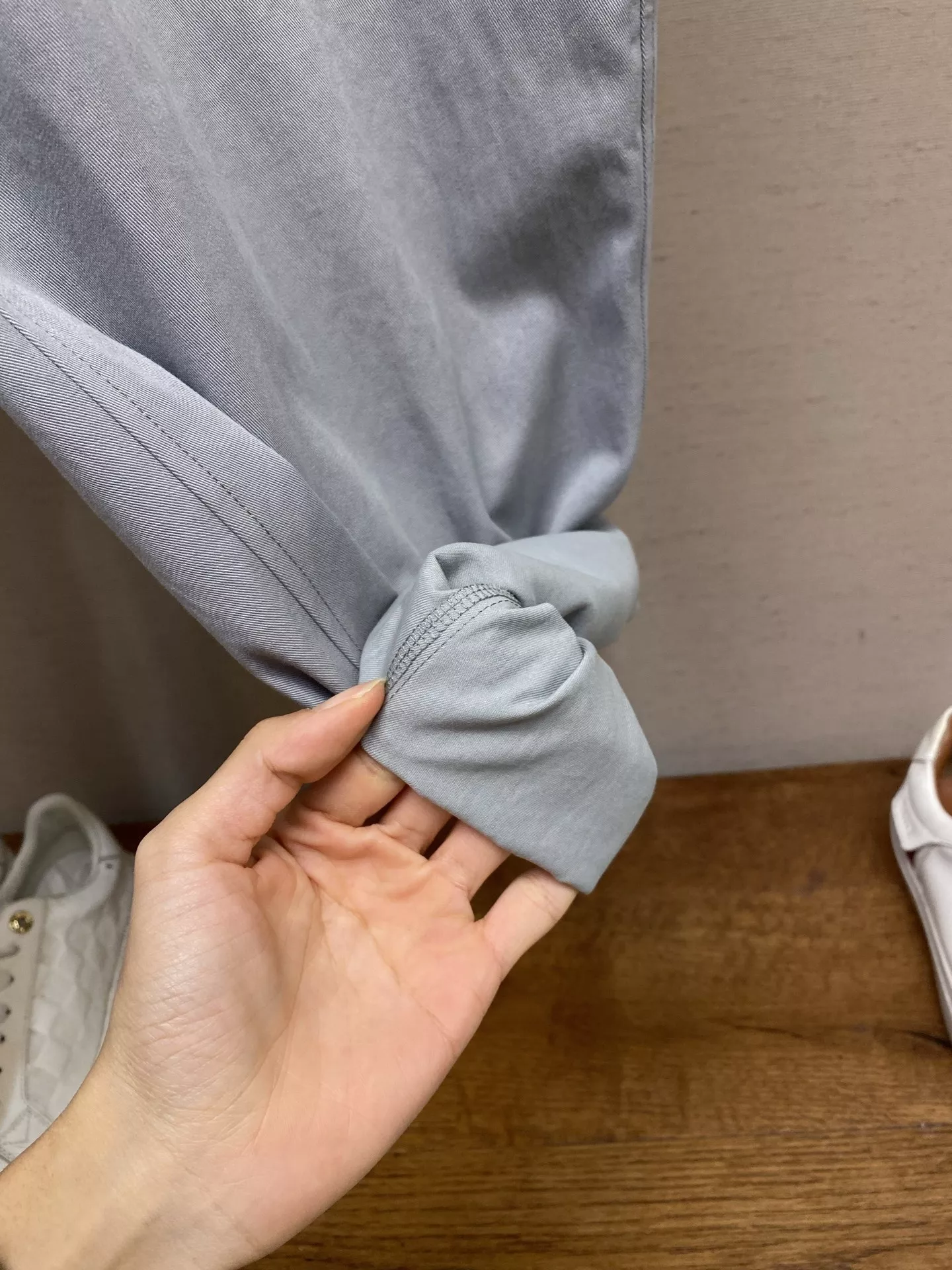 펜디 FF 엠보 디테일 카고 포켓 팬츠 상세 이미지 8