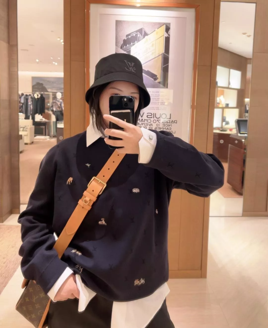 루이비통 동물 자수 자카드 롱슬리브 니트 상세 이미지 12