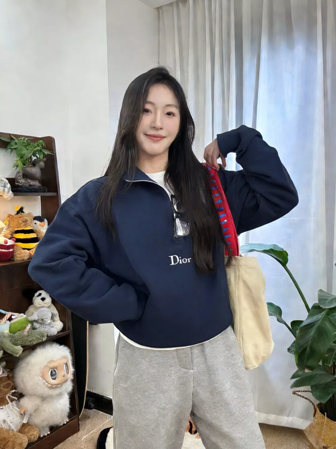 디올 로고 자수 하프집업 하이넥 스웻셔츠 상세 이미지 14