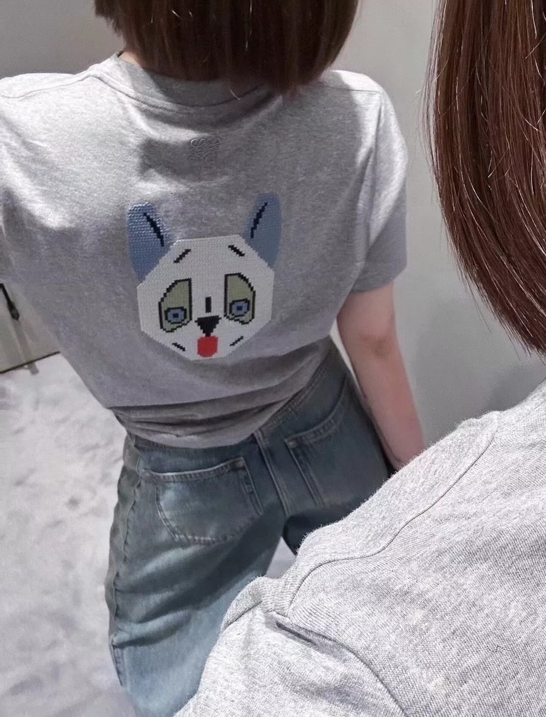로에베 루이스웨인 럭키캣 아나그램 자수 반팔 티셔츠 상세 이미지 36