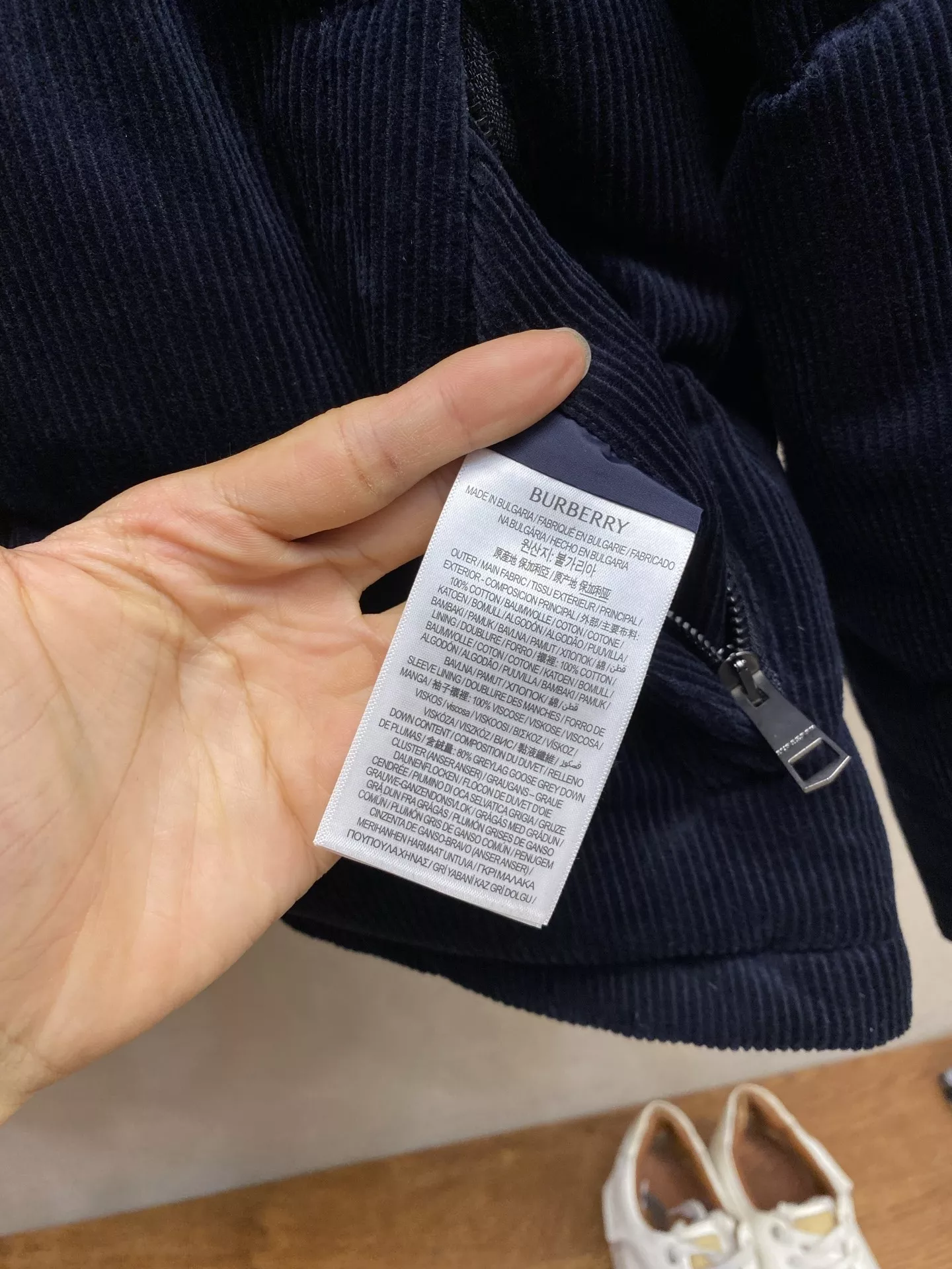 버버리 코듀로이 다운 패딩 재킷 상세 이미지 7
