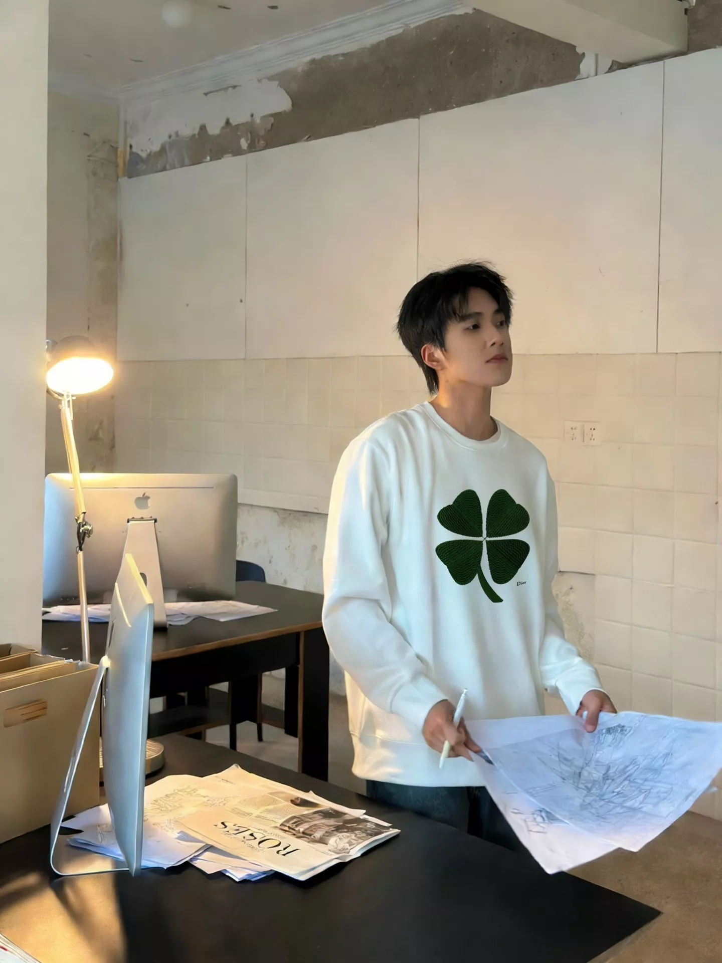 디올 클로버 자수 코튼 기모 맨투맨 상세 이미지 11