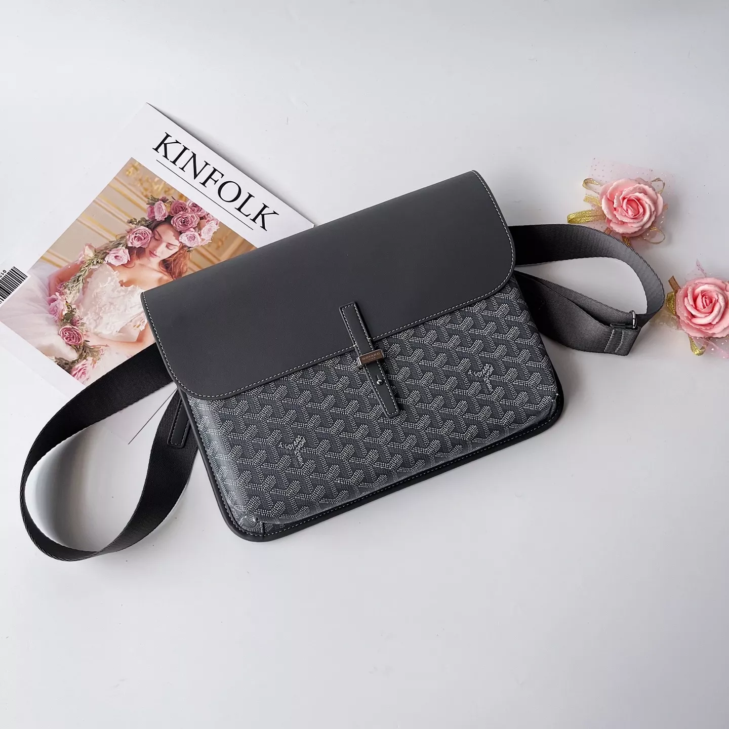 고야드 핸드페인팅 패턴 단견 우편가방 상세 이미지 1