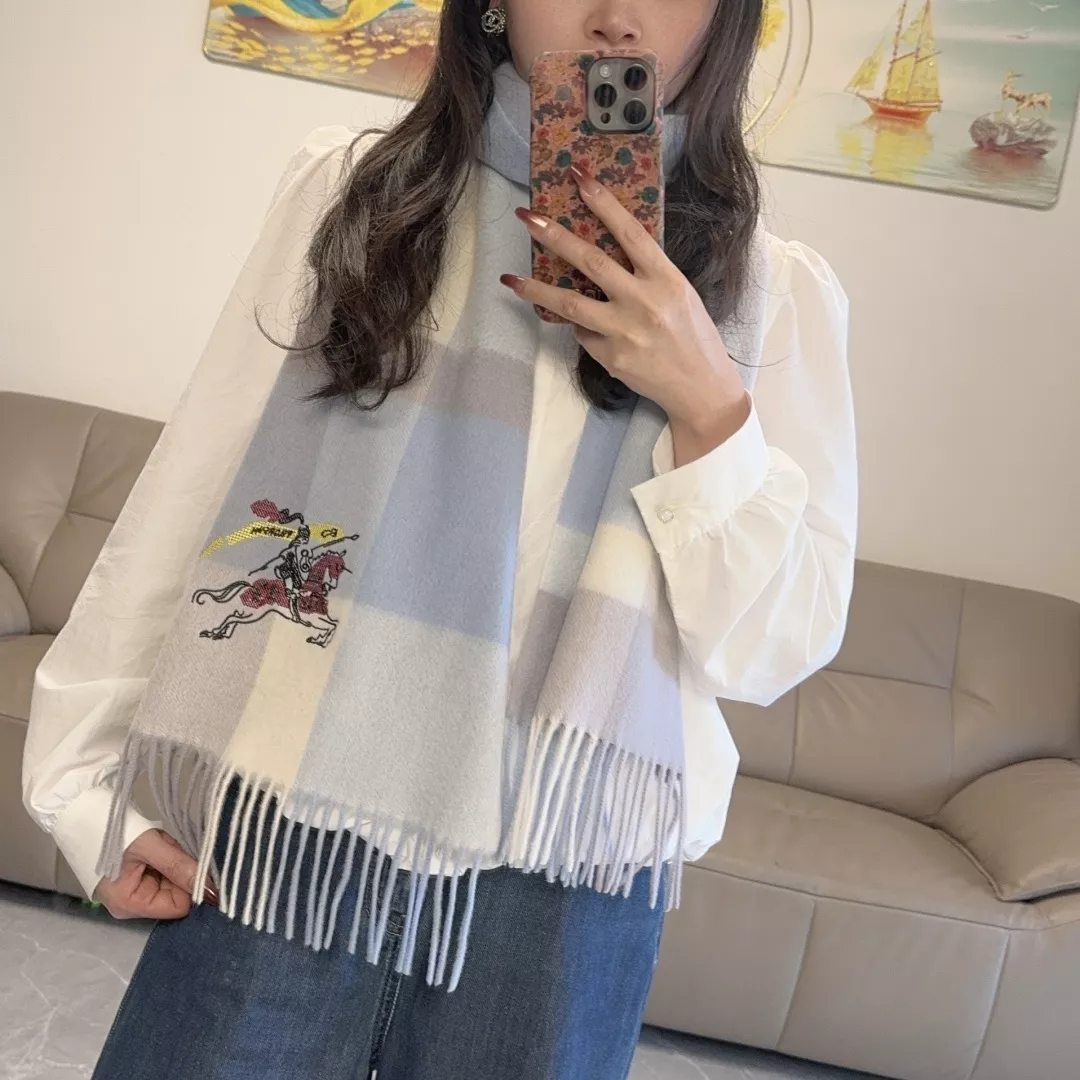 버버리 승마 자수 램스울 머플러 상세 이미지 1