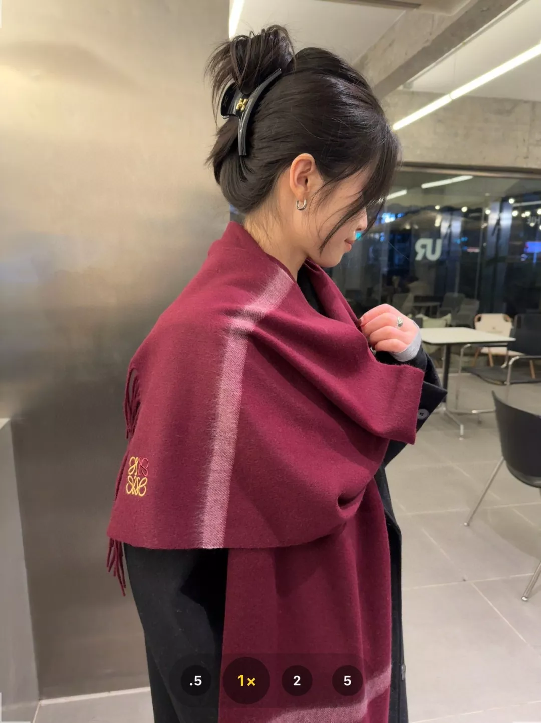 로에베 캐시미어 로고 스카프 상세 이미지 2