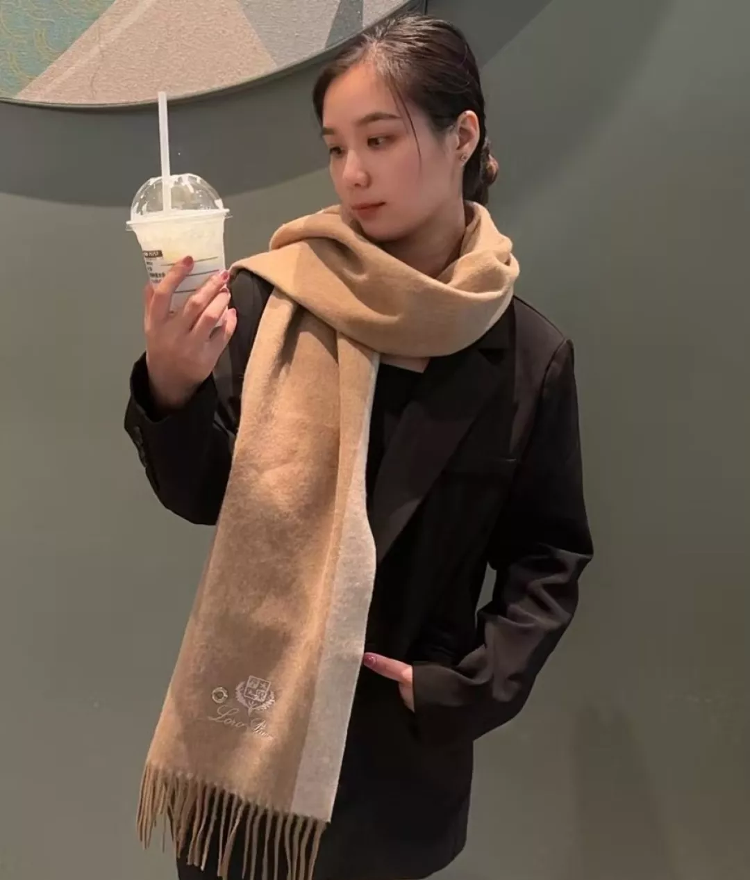 로로피아나 고급 캐시미어 스트라이프 숄 상세 이미지 8