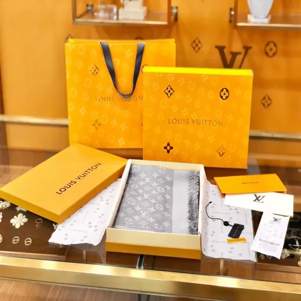 루이비통 모노그램 실크울 숄