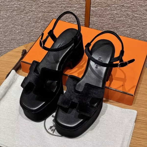 에르메스 잼 30 스웨이드 플랫폼 스트랩 샌들