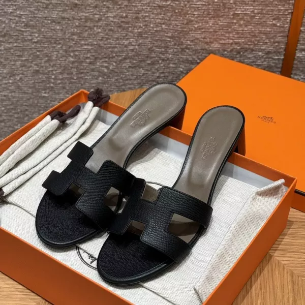 에르메스 오아시스 H 레더 힐 샌들