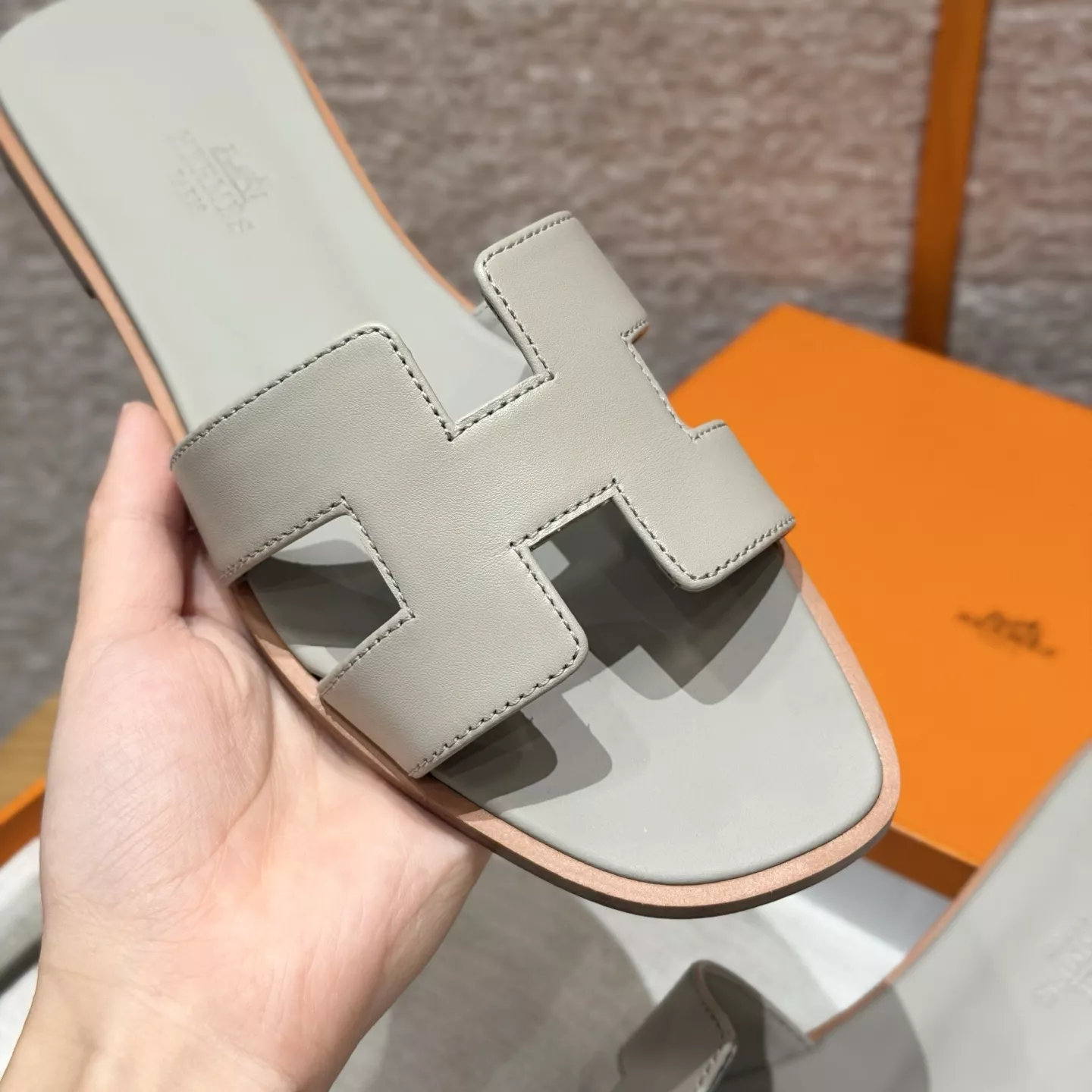 에르메스 오란 H 컷아웃 슬리퍼 상세 이미지 11
