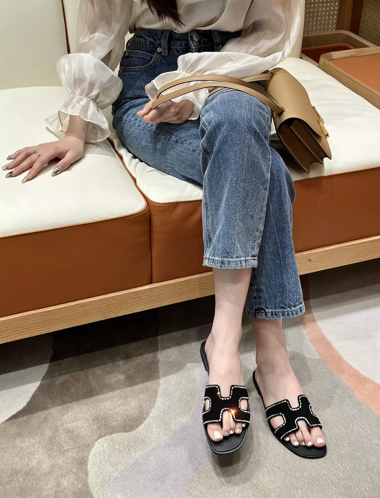 에르메스 오란 스웨이드 크리스탈 장식 슬리퍼 상세 이미지 20