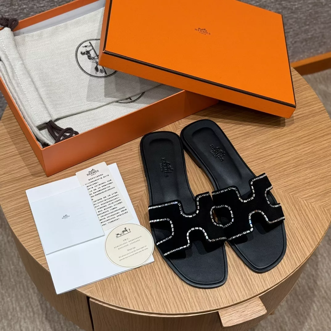 에르메스 오란 스웨이드 크리스탈 장식 슬리퍼 상세 이미지 10