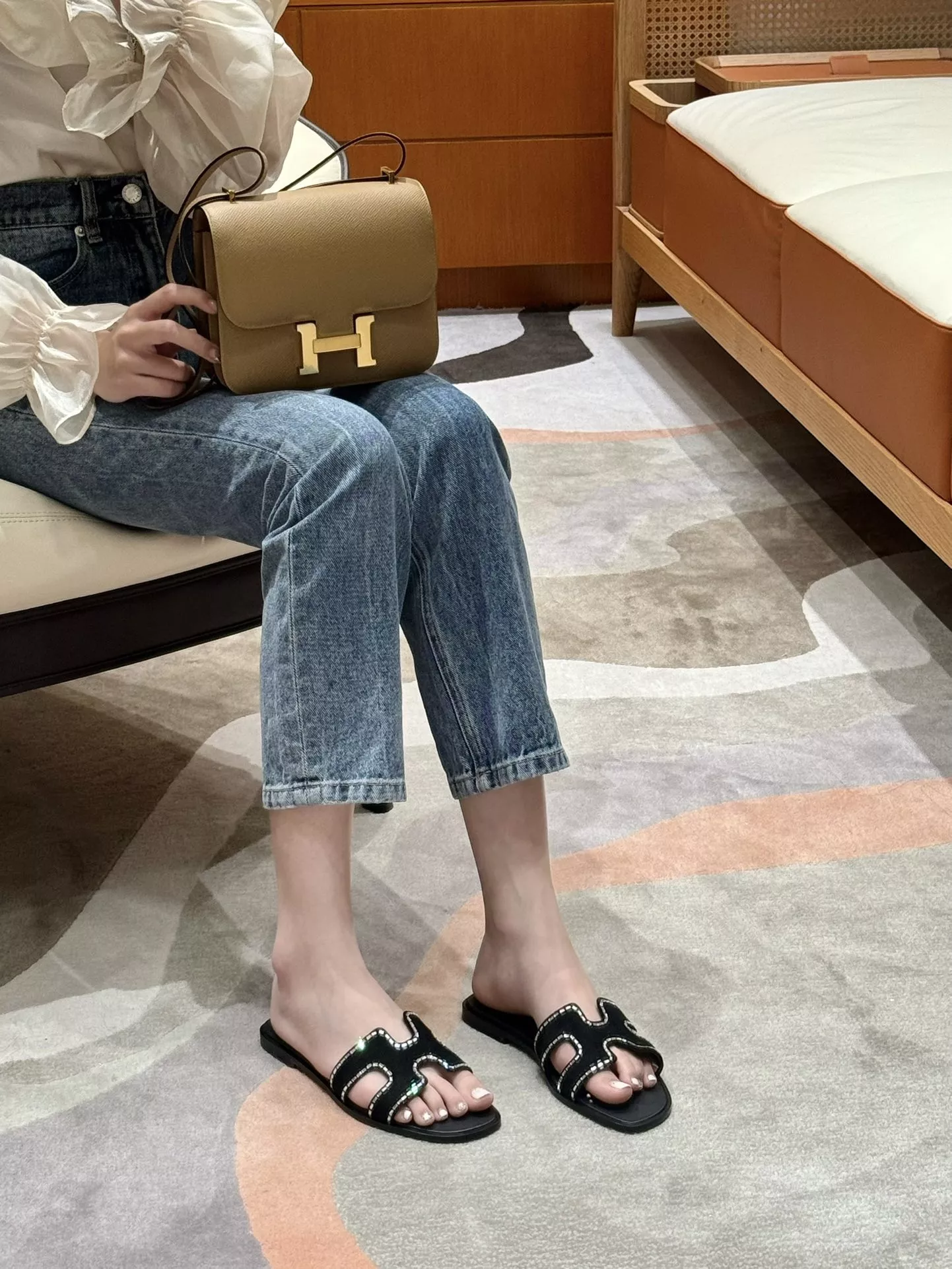 에르메스 오란 스웨이드 크리스탈 장식 슬리퍼 상세 이미지 19