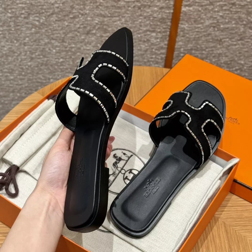 에르메스 오란 스웨이드 크리스탈 장식 슬리퍼 상세 이미지 5