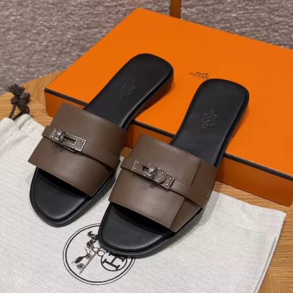에르메스 켈리 버클 레더 슬리퍼