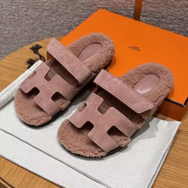 에르메스 쉬프르 양털 퍼 샌들