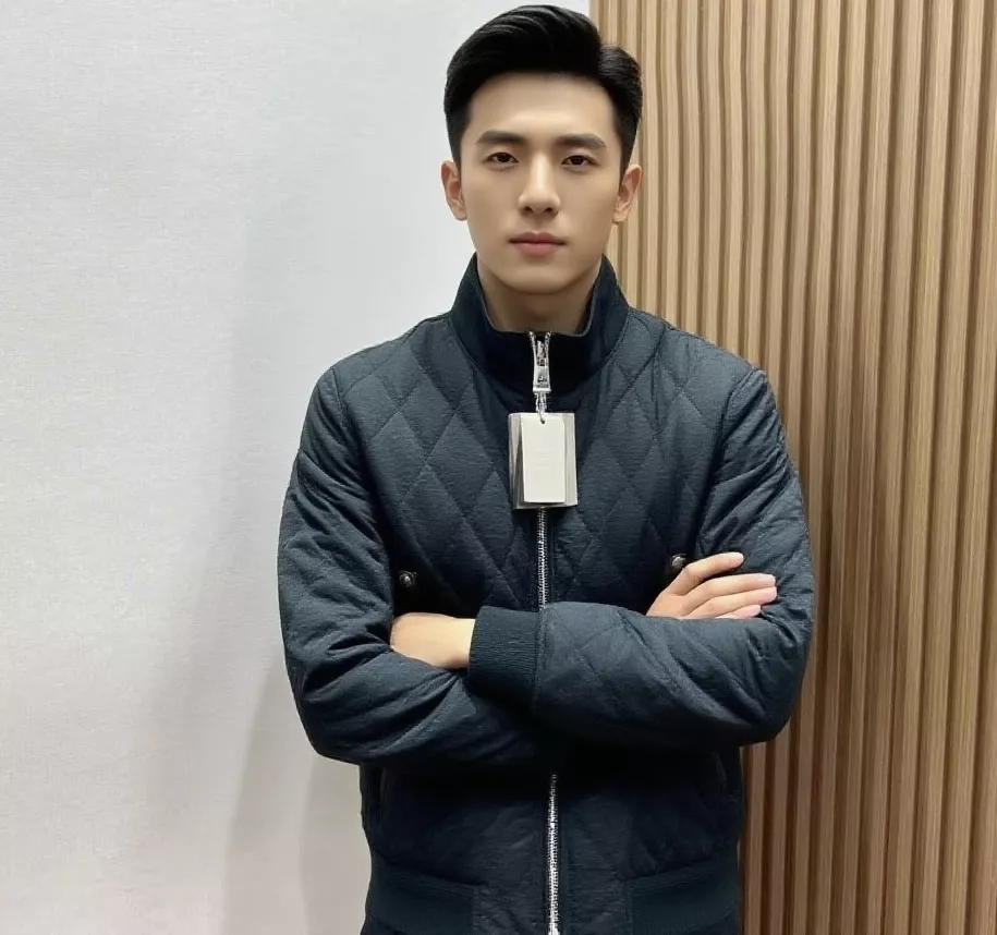 톰포드 린넨 다이아 퀼팅 코튼 패딩 집업 재킷 상세 이미지 22