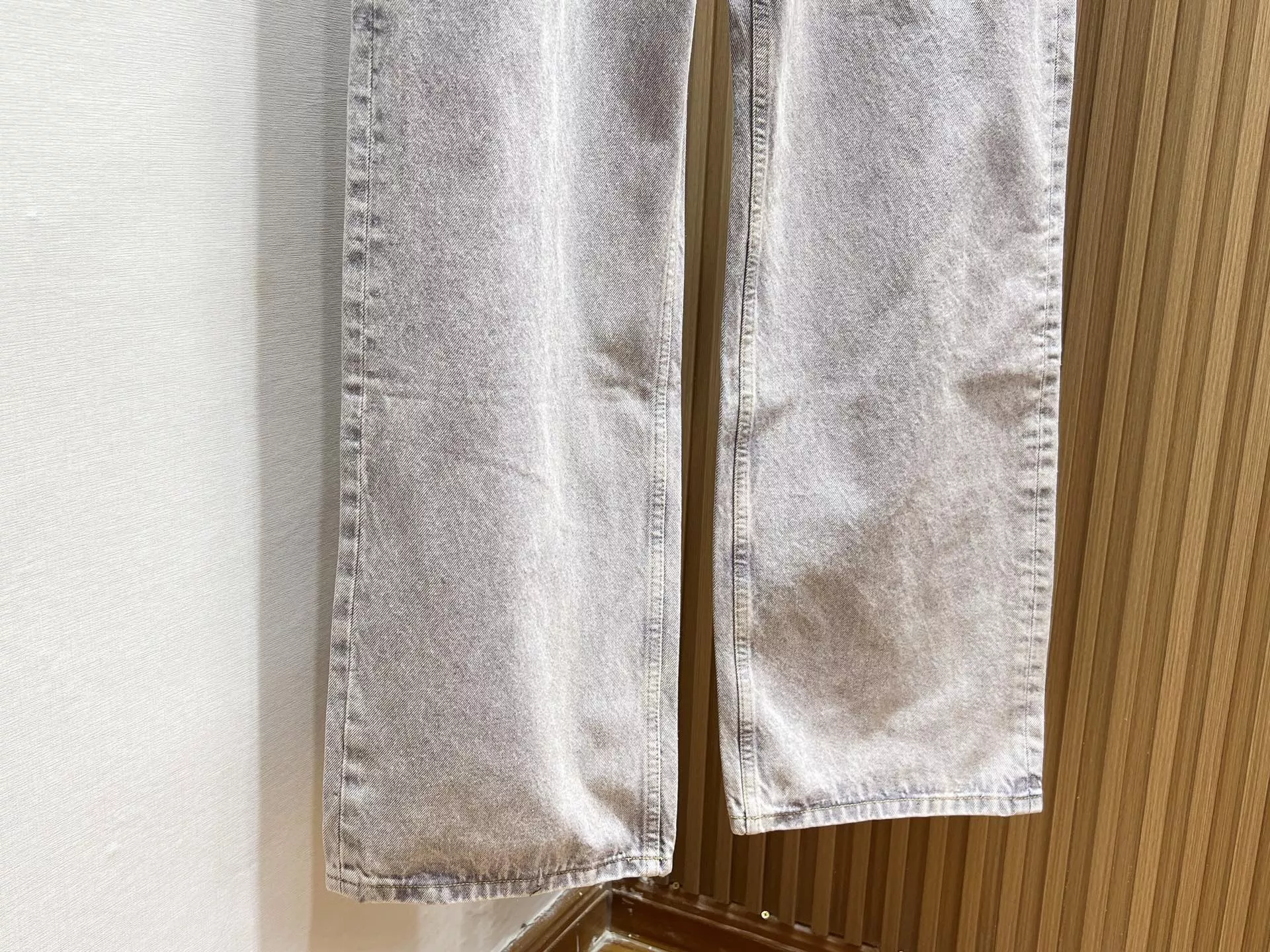 루이비통 심플 루즈핏 스트레이트 데님 팬츠 상세 이미지 4