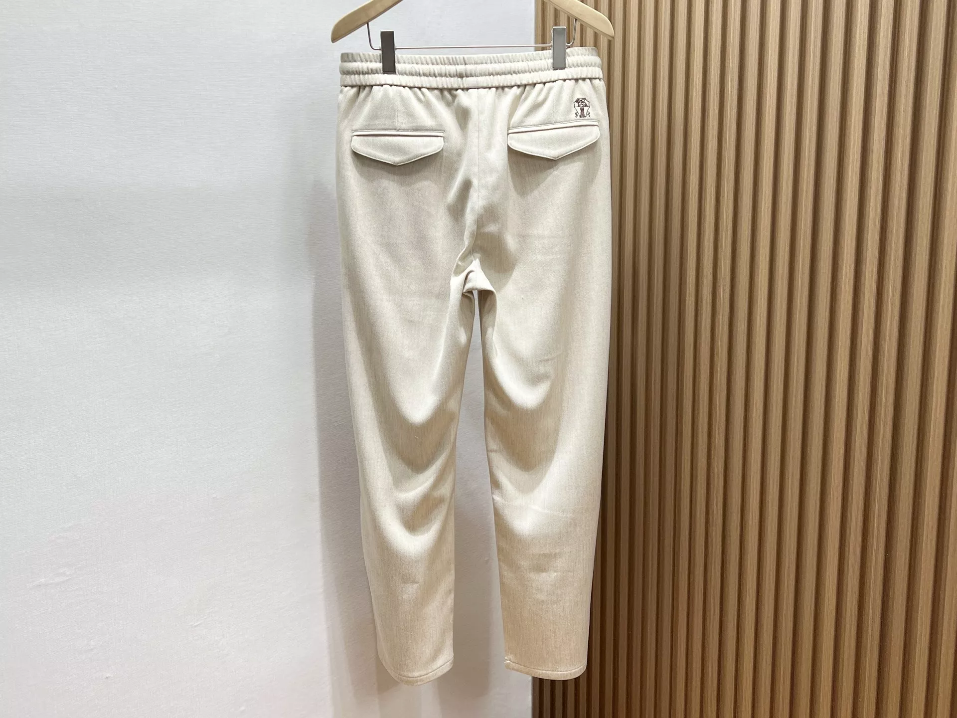브루넬로쿠치넬리 자수 포인트 와이드 핏 캐주얼 팬츠 상세 이미지 6