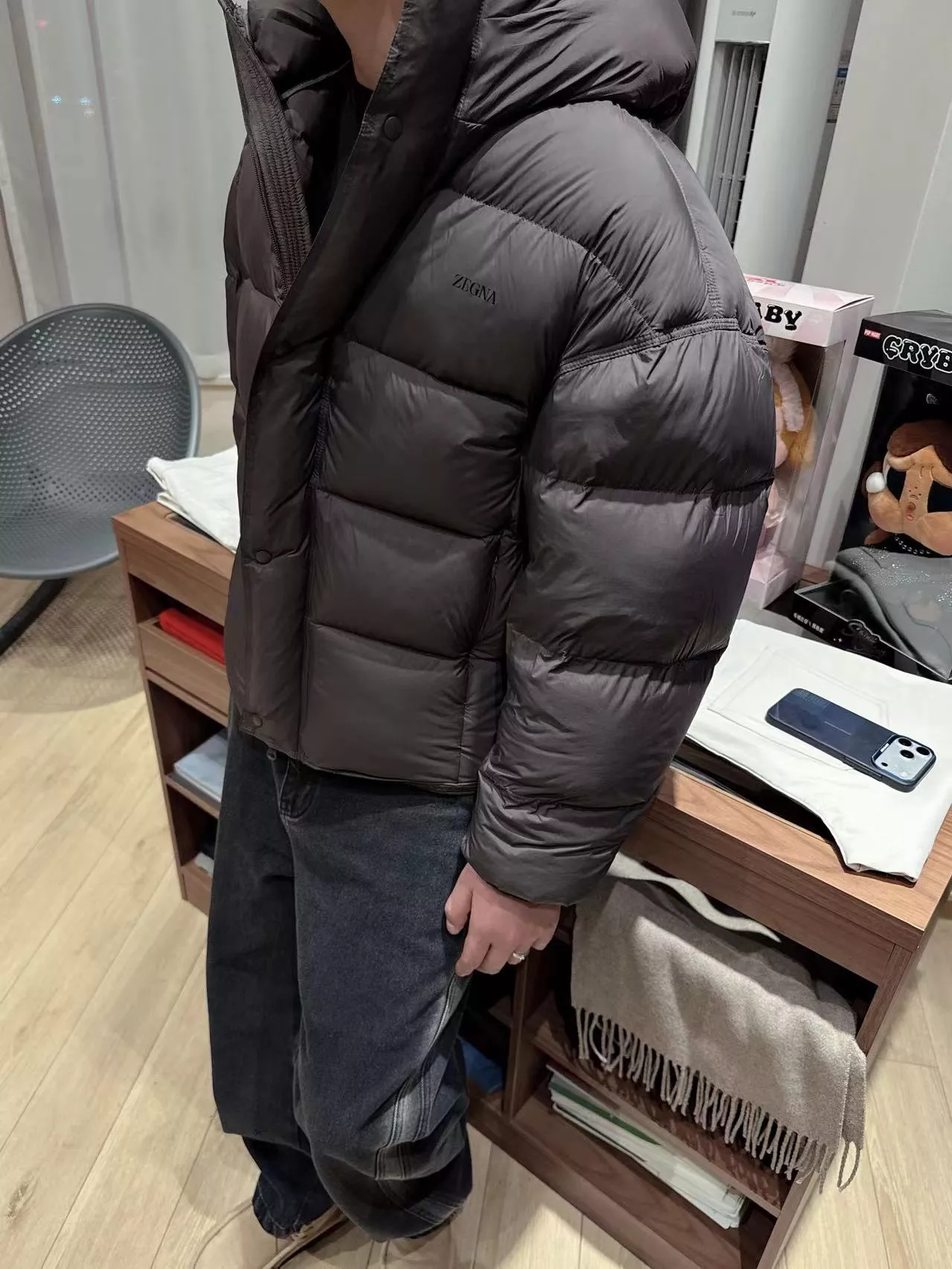 제냐 신년 와인색 퍼프 숏 구스다운 패딩 상세 이미지 22