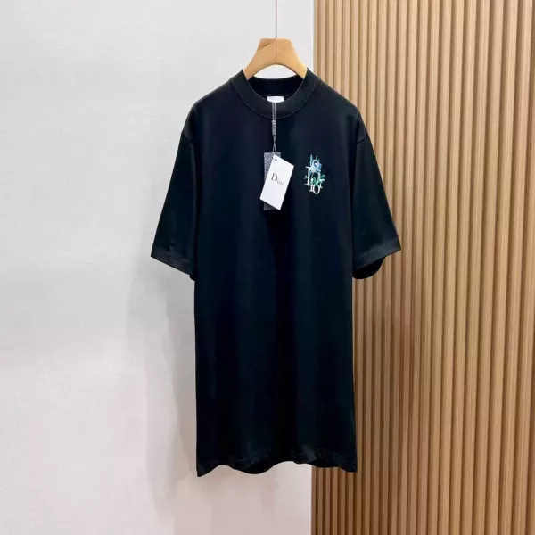 디올 레터 배지 코튼 반팔 티셔츠