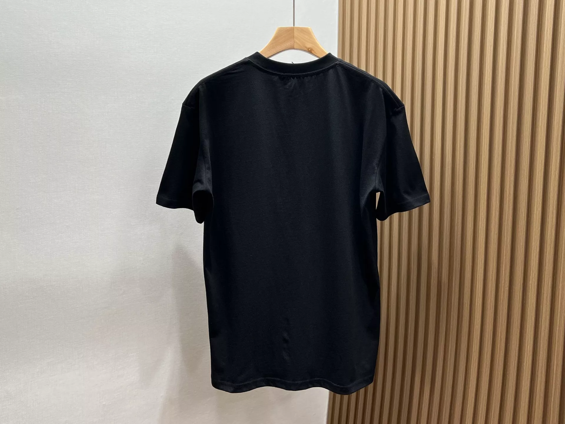 디올 마이크로 배지 레터링 프린트 반소매 티셔츠 상세 이미지 7
