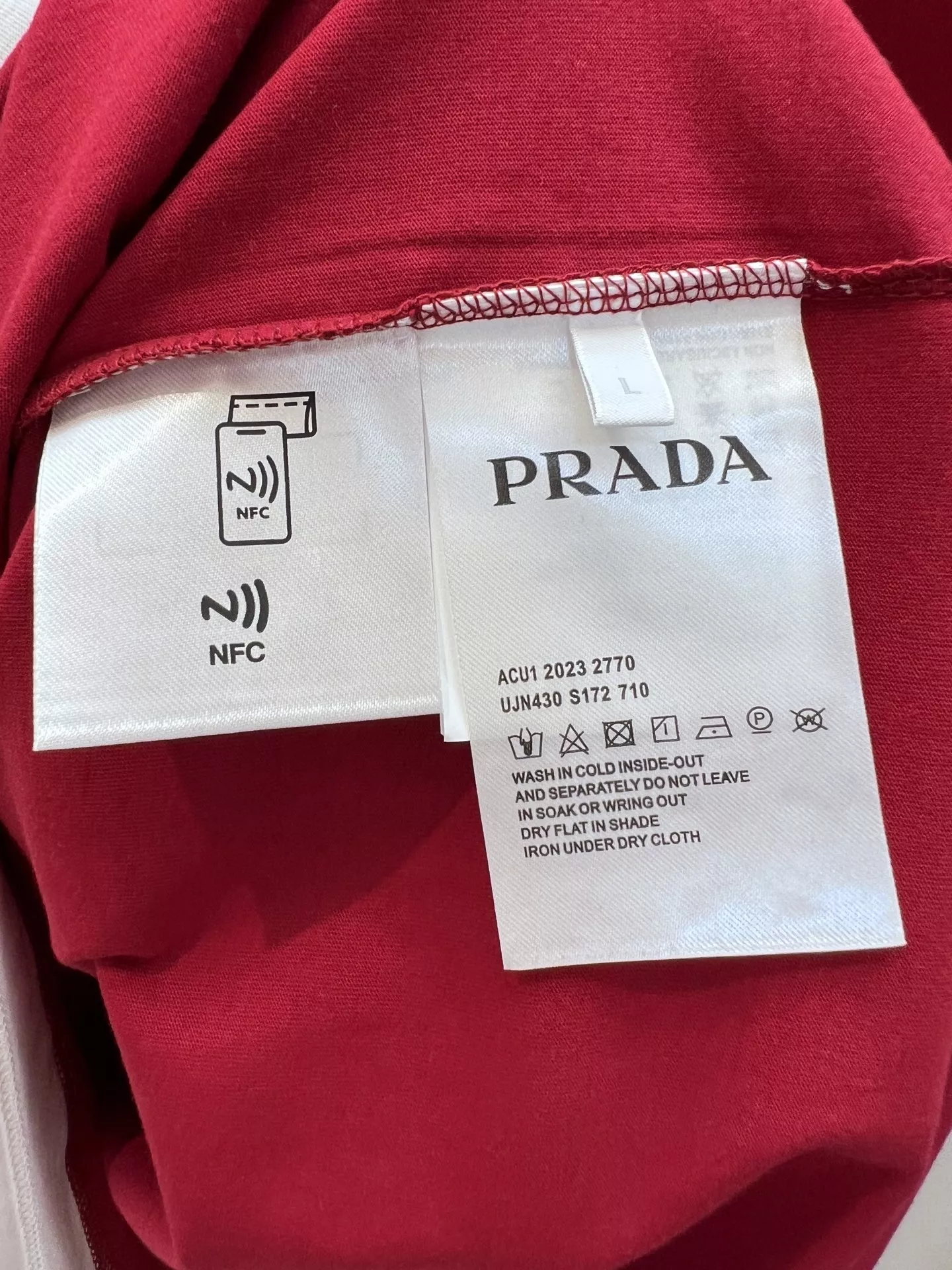 프라다 삼각 로고 패치 레이어드 반소매 티셔츠 상세 이미지 6