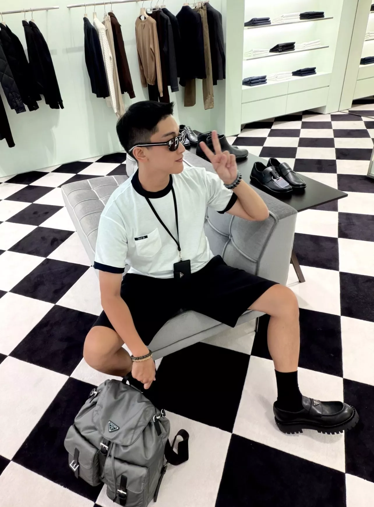 프라다 배색 양면 코튼 반소매 티셔츠 상세 이미지 19