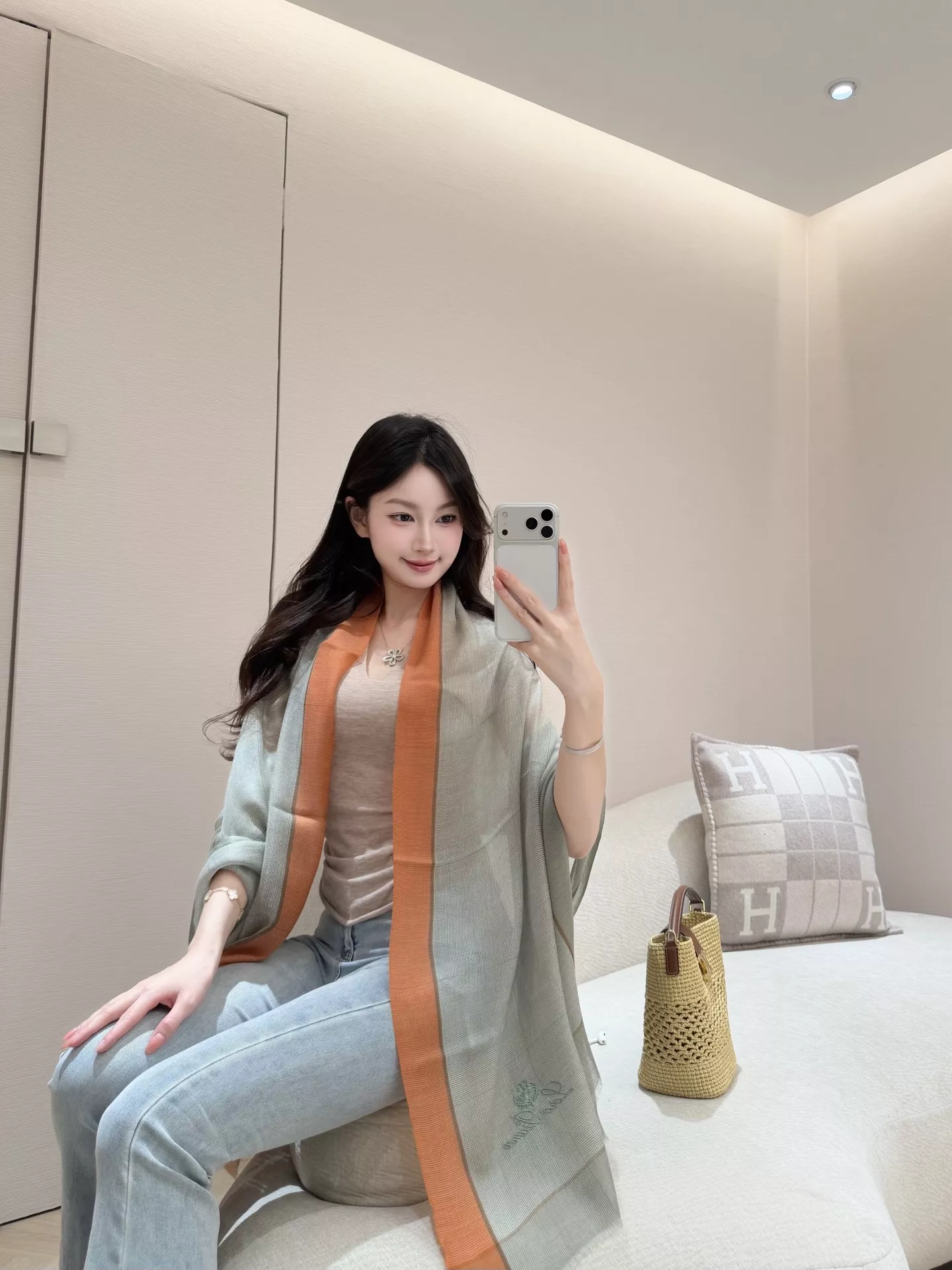 로로피아나 소프트 캐시미어 숄 상세 이미지 12