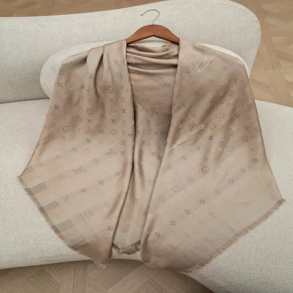 루이비통 모노그램 실크 숄