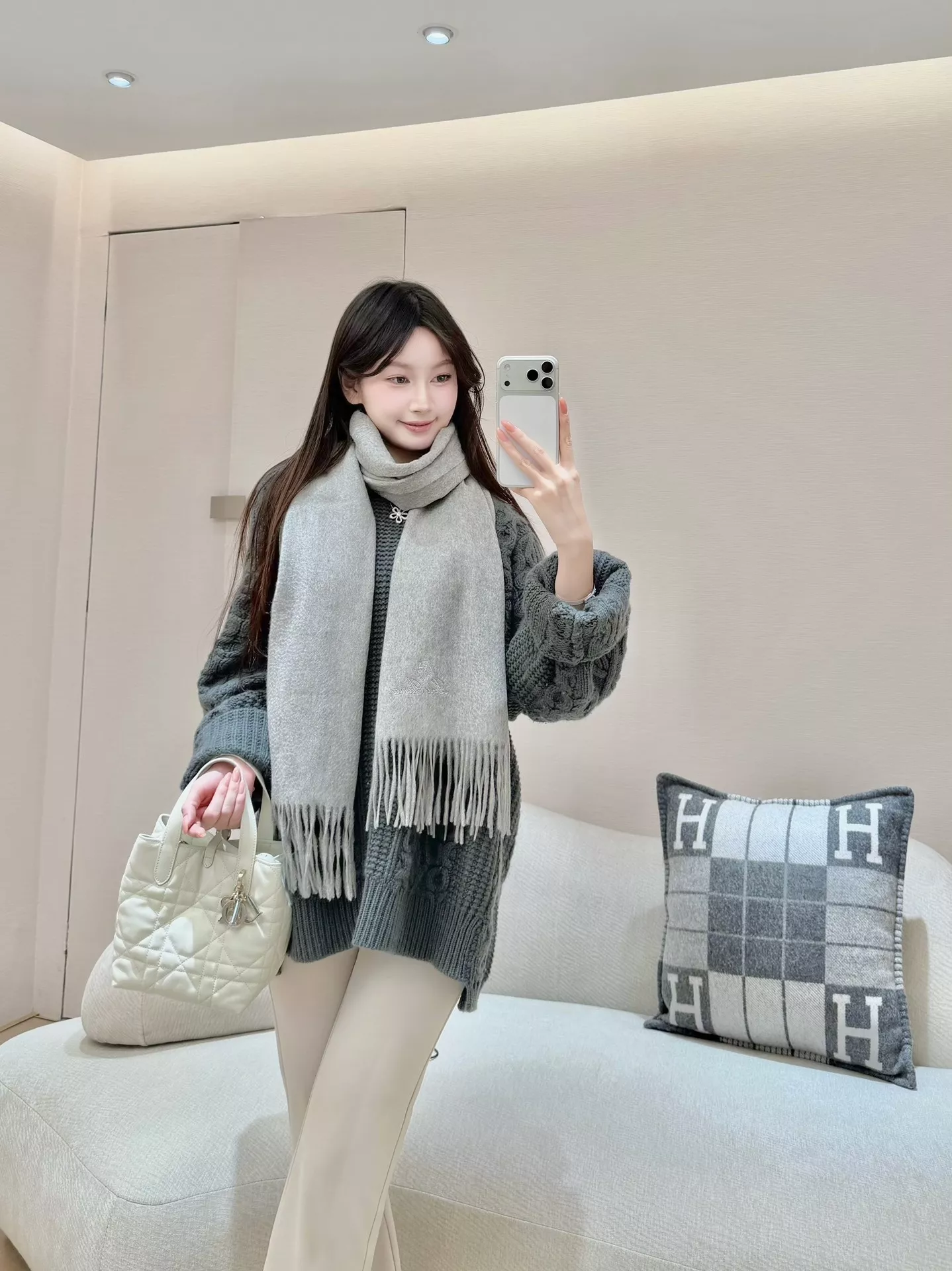 로로피아나 자수 라벨 캐시미어 숄 상세 이미지 11