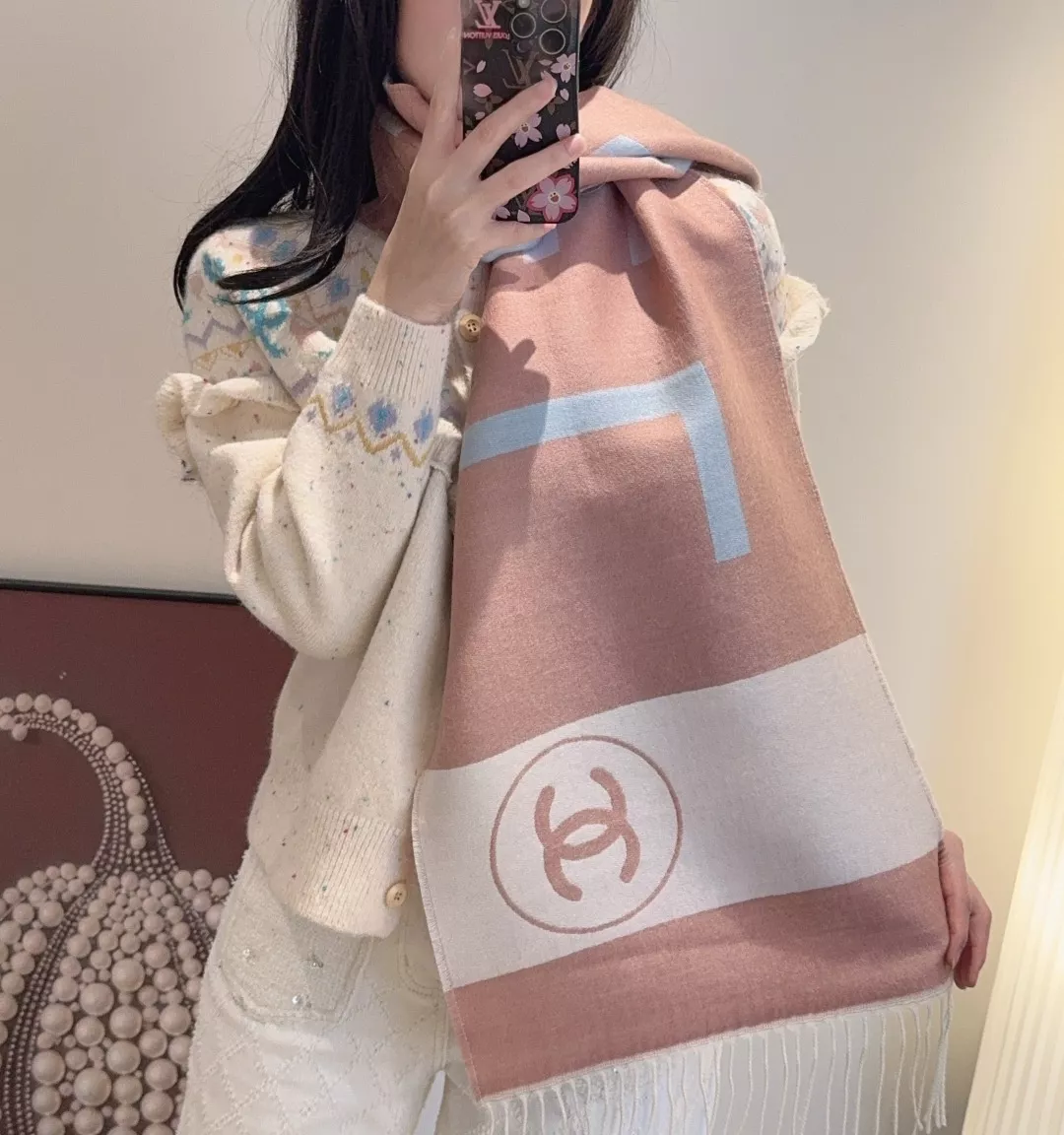 샤넬 코코 클래식 로고 자카드 캐시미어 스카프 상세 이미지 1
