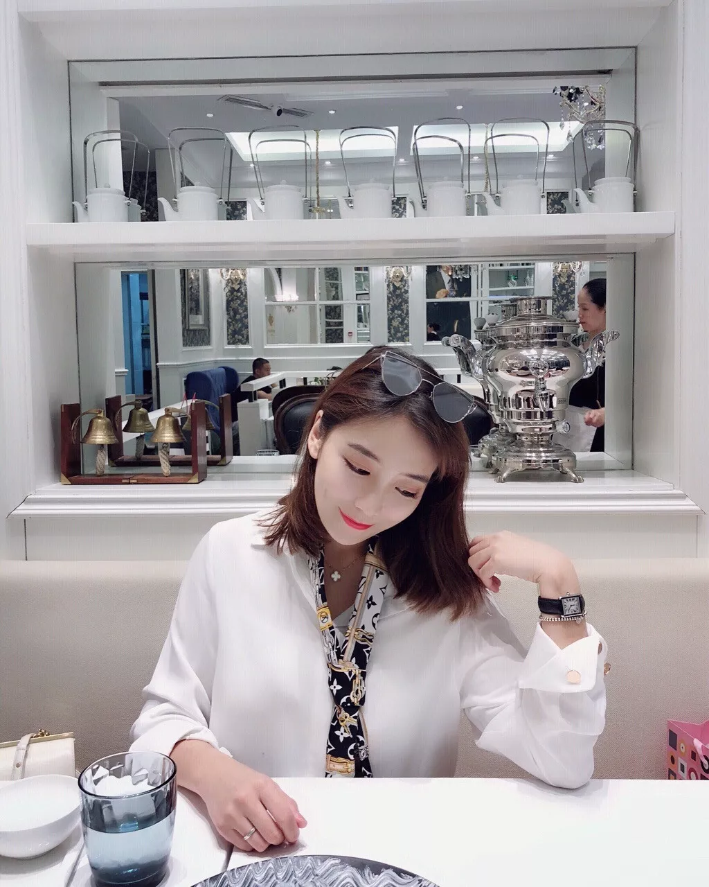 루이비통 모노그램 실크 리본 스트랩 스타일 상세 이미지 41