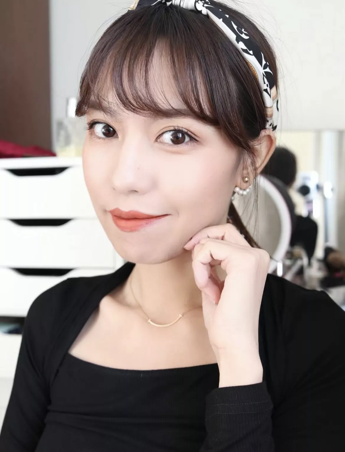 루이비통 모노그램 실크 리본 스트랩 스타일 상세 이미지 29
