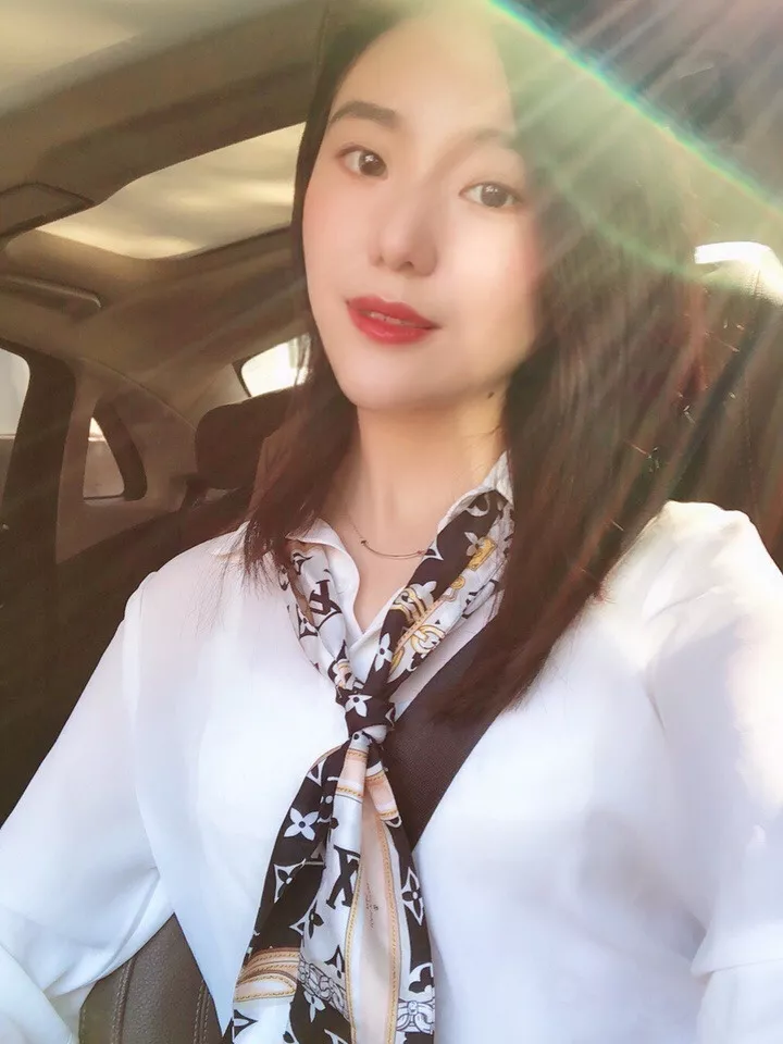 루이비통 모노그램 실크 리본 스트랩 스타일 상세 이미지 22