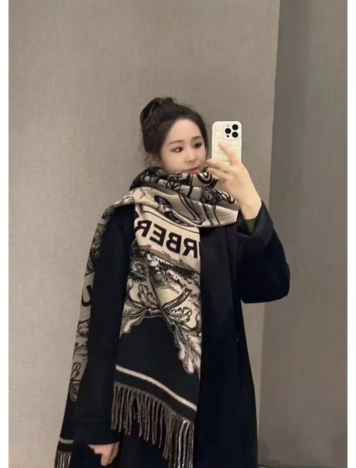 버버리 양면 전투마 캐시미어 랩 상세 이미지 26