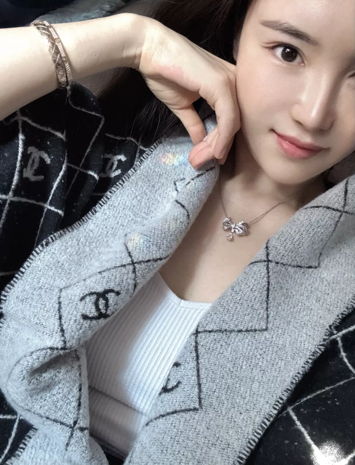 샤넬 다이아몬드 퀼팅 양면 숄 상세 이미지 29