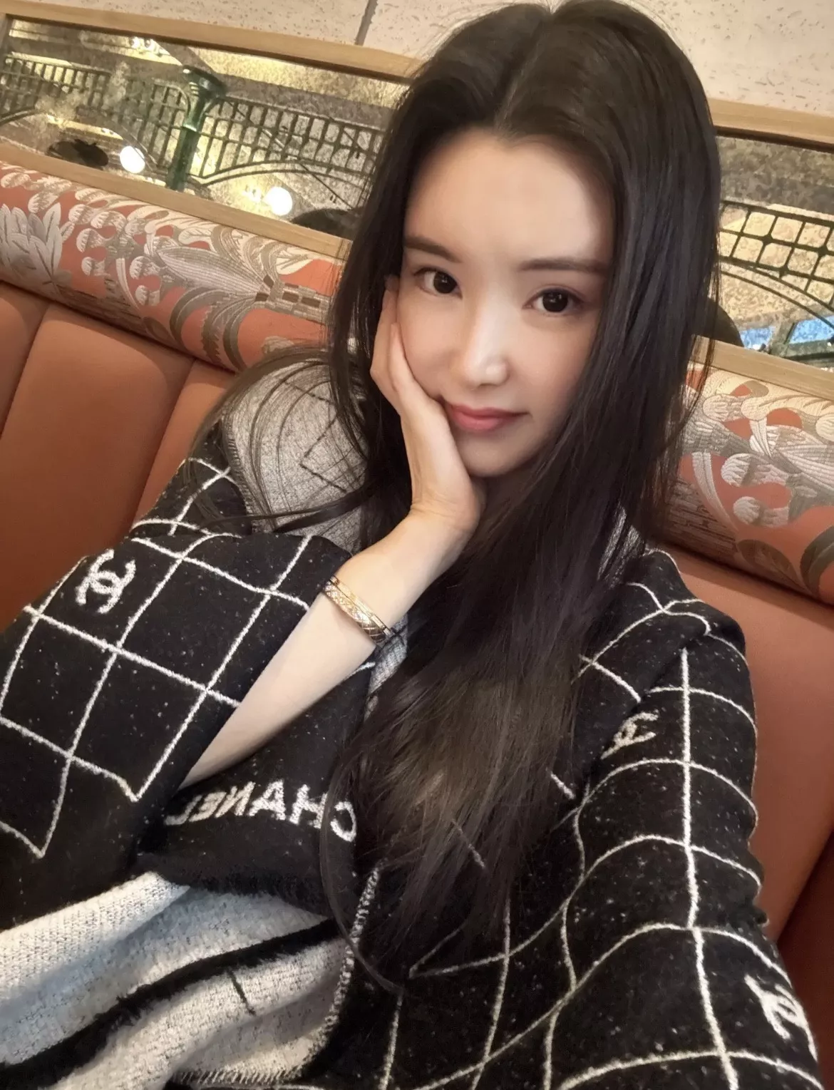 샤넬 다이아몬드 퀼팅 양면 숄 상세 이미지 28