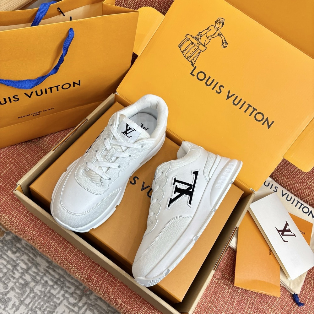 루이비통 LV 로고 레더 캐주얼 스니커즈