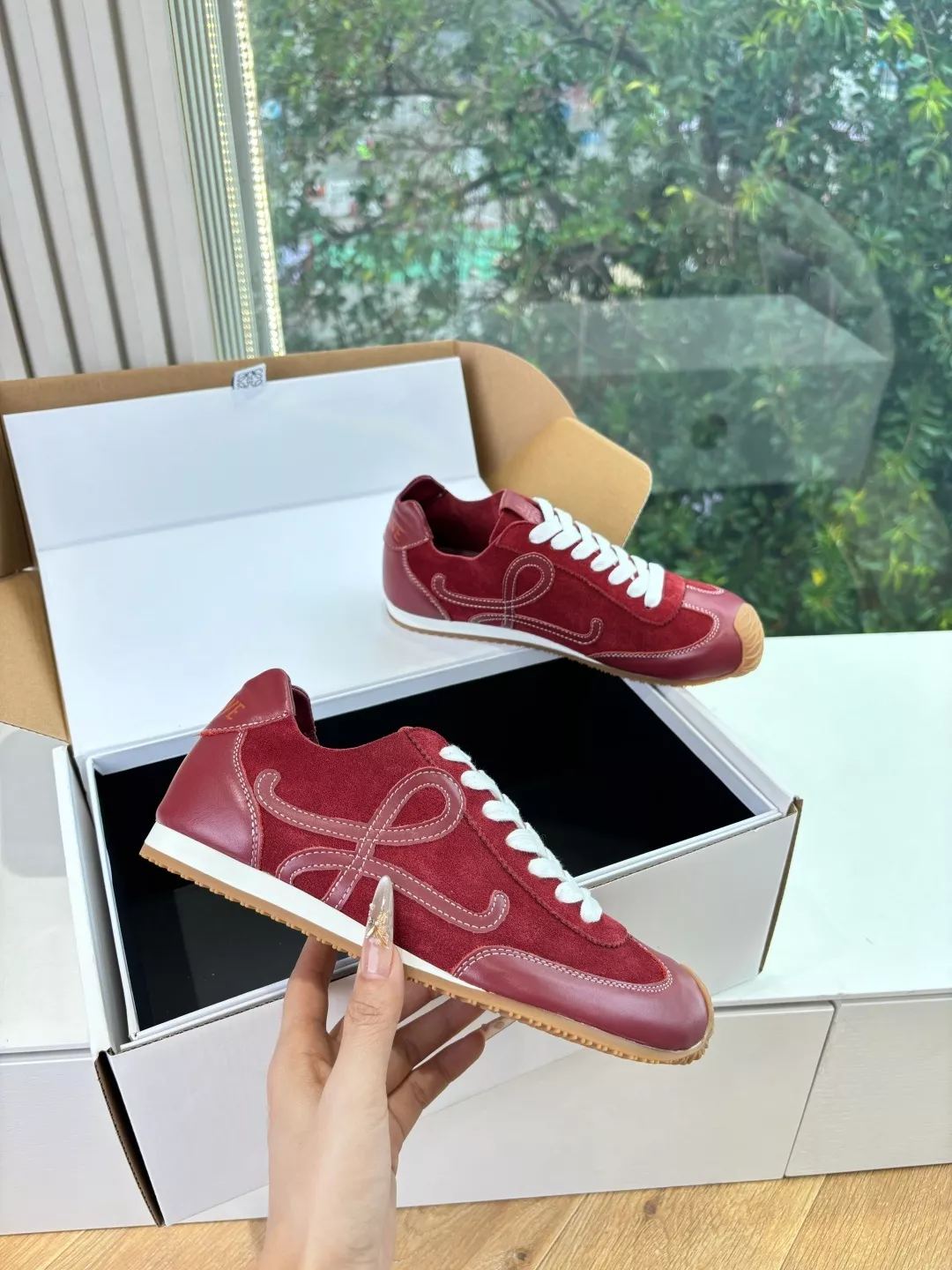 로에베 25FW 발레 러너 레트로 러닝 스니커즈 상세 이미지 3