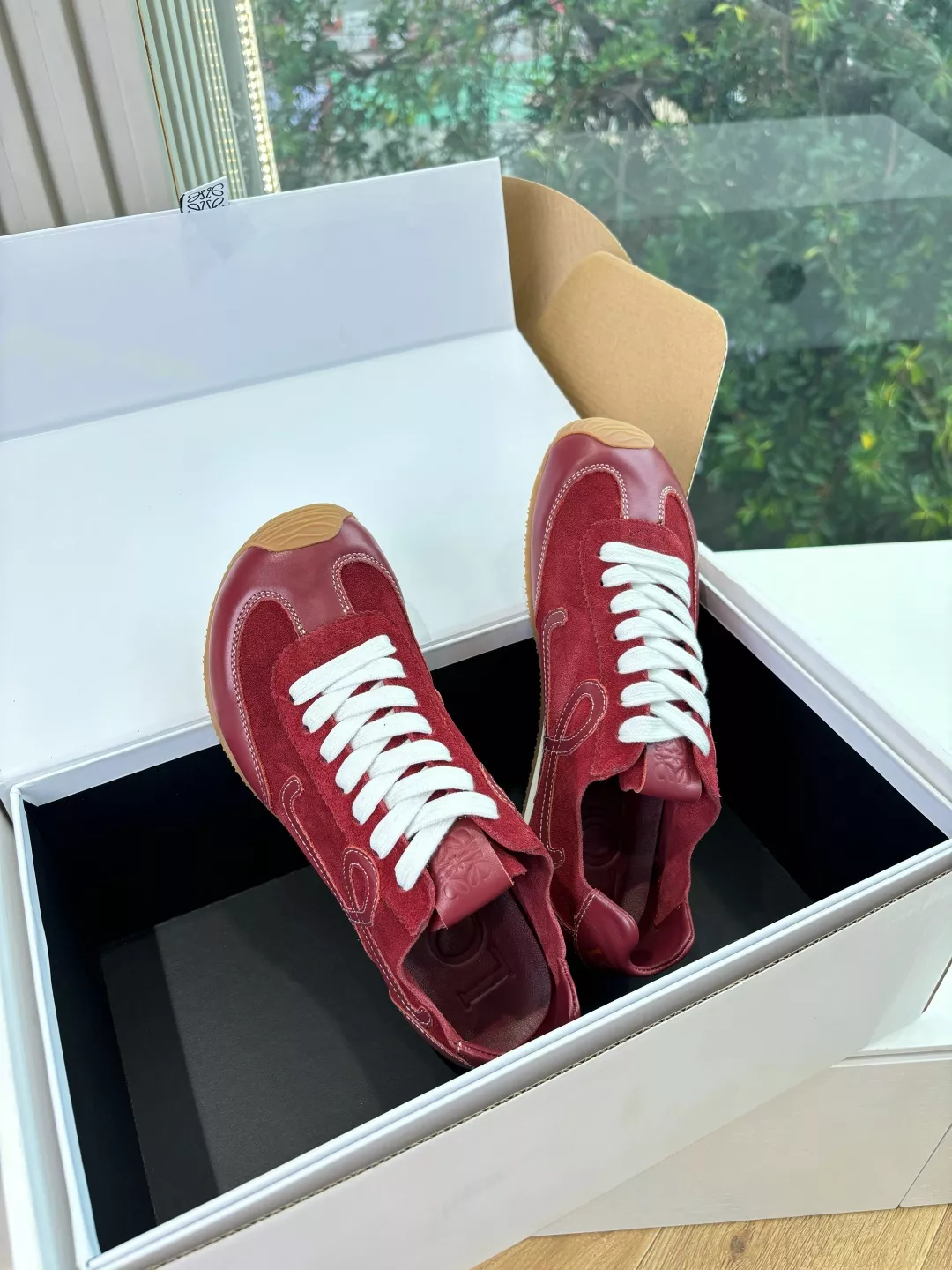 로에베 25FW 발레 러너 레트로 러닝 스니커즈 상세 이미지 2